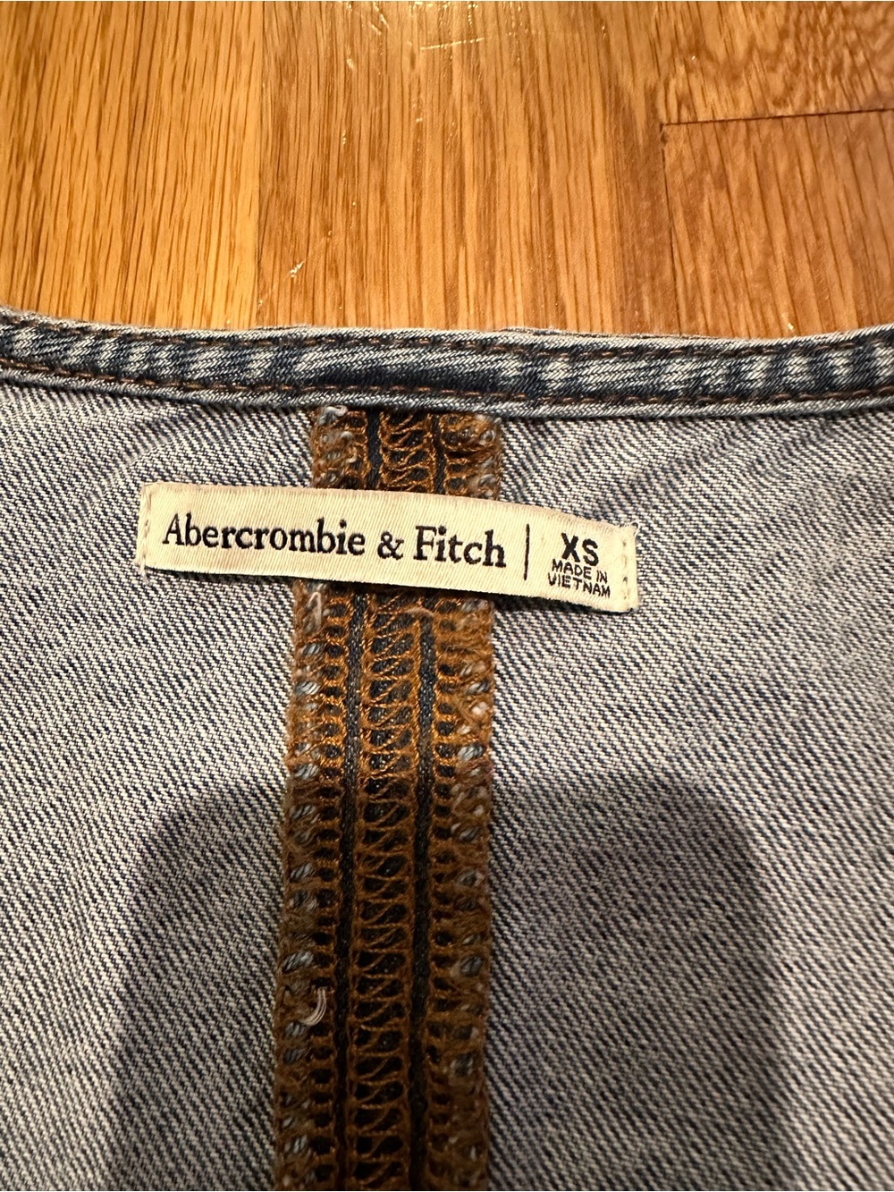 Abercrombie & Fitch Denim Vest XS | Light Wash Button Front Utility Vest - Picture 2 of 13